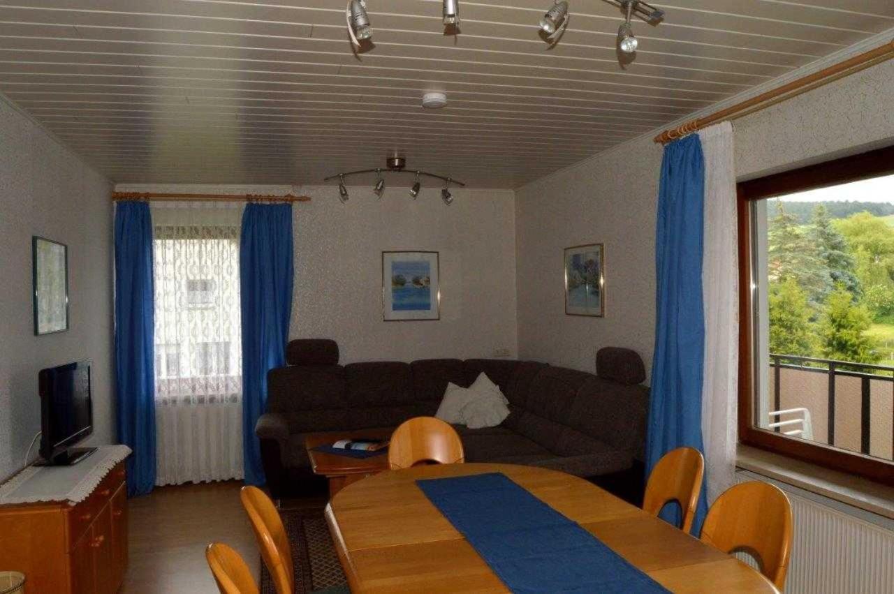 Pfeil Apartment Nieder-Werbe